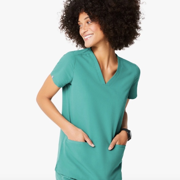 Figs scrub top - Picture 1 of 1